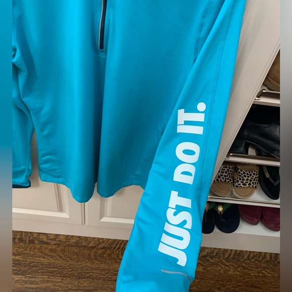 NIKE Dri-Fit Women’s Running 1/4 Zip Turquoise Blue Pullover Size L EUC - Picture 2 of 7